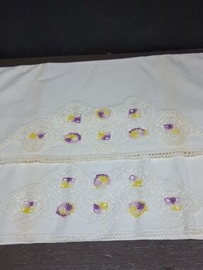 Vtg. Pillowcases Tatted purple & yellow flowers & white lace cottage core estate